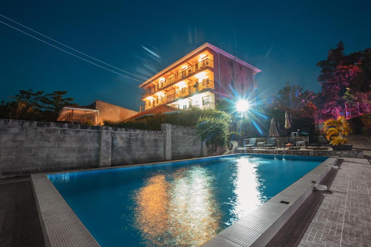 Santa Maria Hotel エンテベ エクステリア 写真